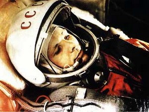 Рис-1--Гагарин-на-связи.jpg Рис-1--Гагарин-на-связи.jpg